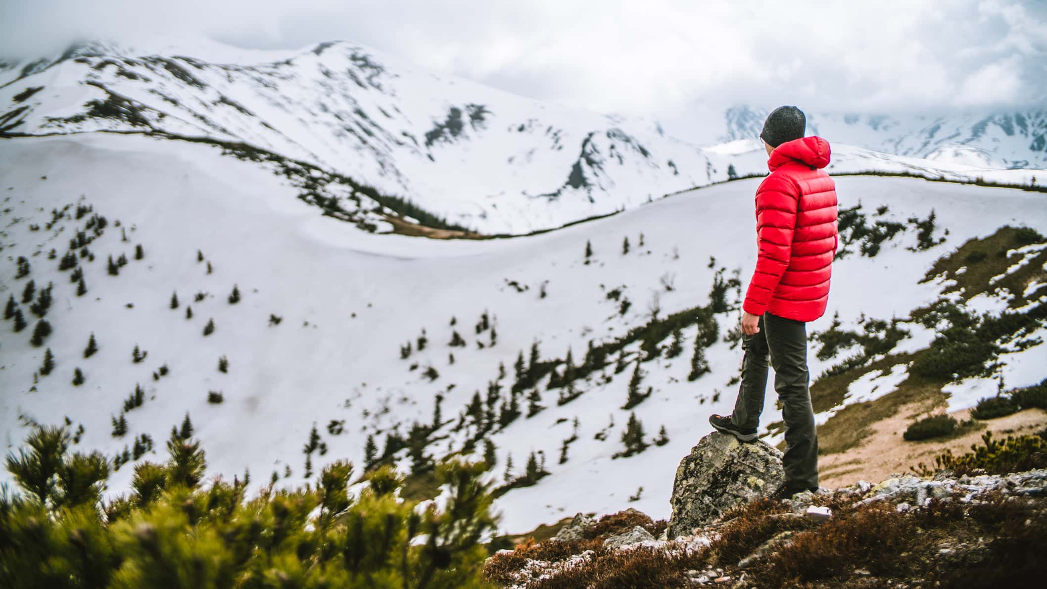 Daunenjacke-oder-Kunstfaser-Test-Winterjacken-f-r-eisige-Temperaturen