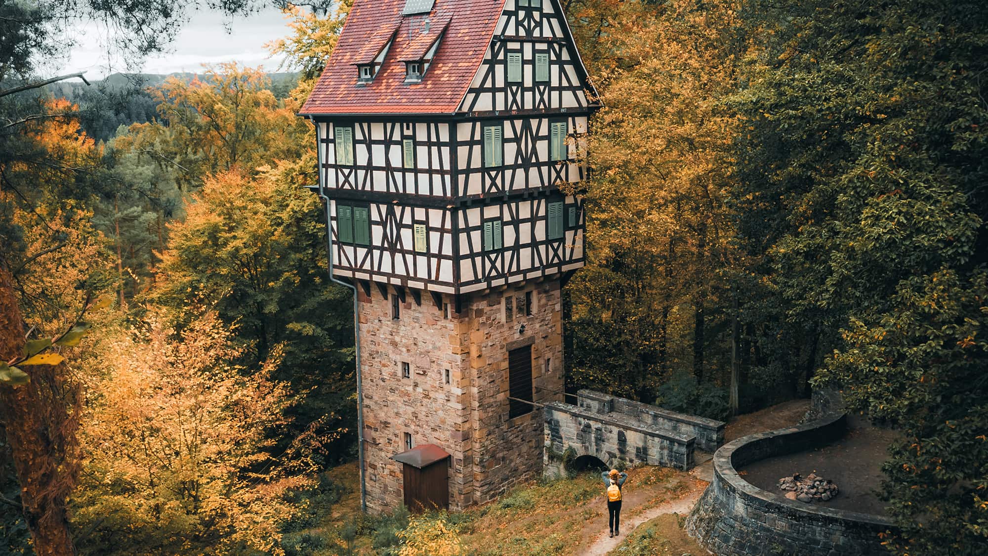 Herzogstuhl-Rieseneck-Verf-hrerische-Herbsttour-im-Th-ringer-Wald