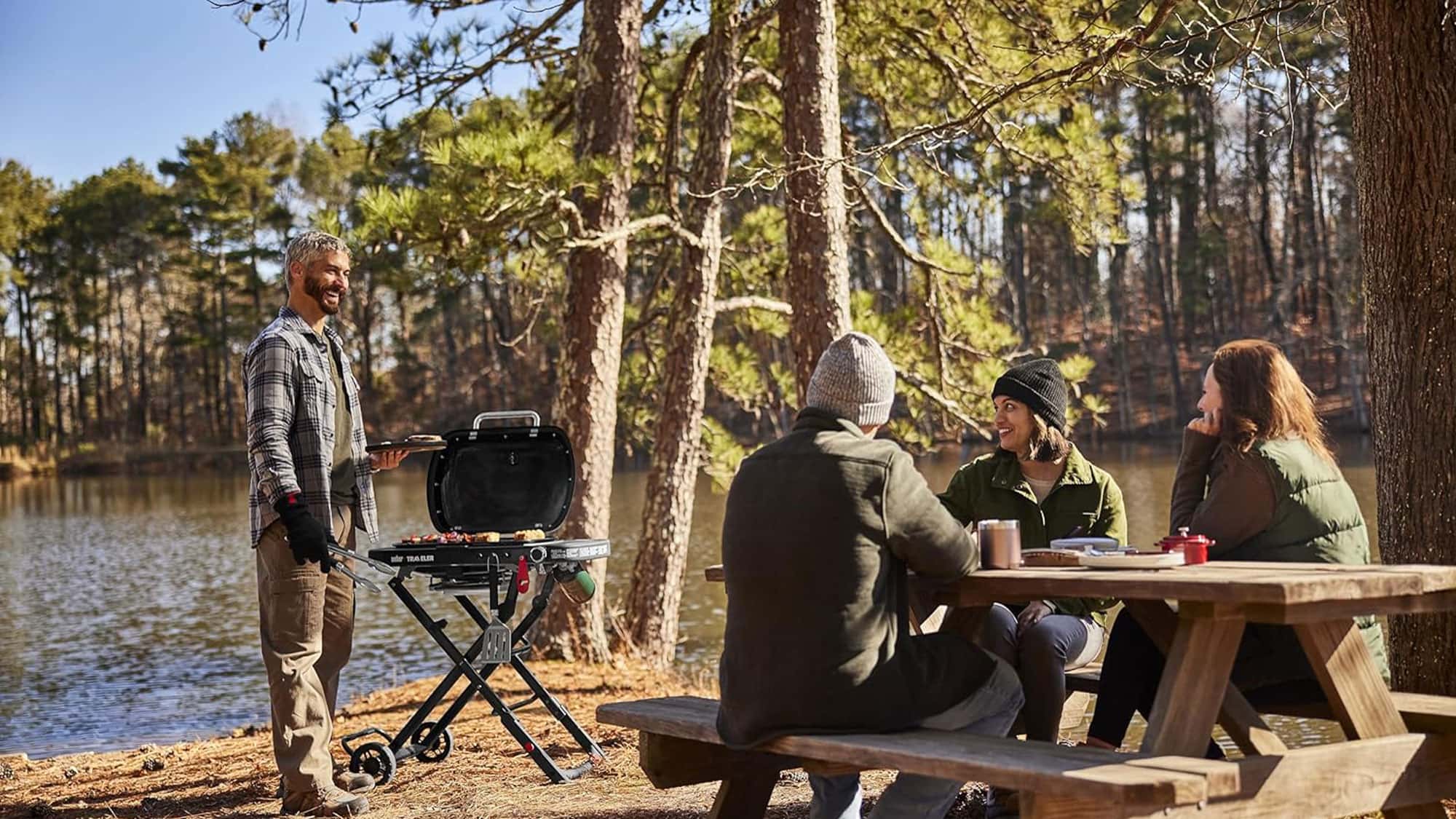 Unterwegs-was-brutzeln-3-kompakte-Grills-f-r-Outdoor-Touren