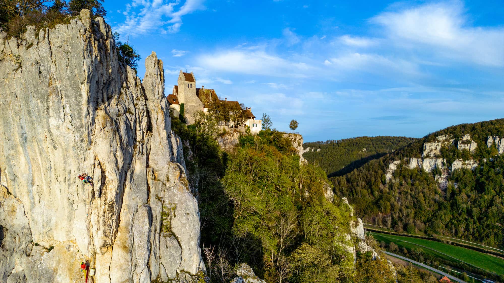 Klettern-im-Donautal-Perfekte-Kalkfelsen-zum-Klettern