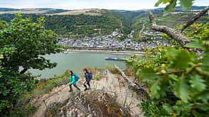 Altstadt,Einkehr,Fels,Loreley,Outdoor,Rhein,Rheinsteig,Schloss,Schloß,Wandern,Wanderung 25 Wandertipps zu deutschen Seen und Gewässern