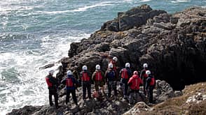 Coasteering,coastline, coast,Isle, of, Anglesey, North, Wales,sea, ocean,cliff, Anglesey,,climbing Mallorca: 10 außergewöhnliche Erlebnisse