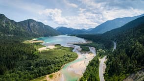 GettyImages/Thomas Winz: Stausee Sylvenstein und Fluss Isar GettyImages/Thomas Winz: Stausee Sylvenstein und Fluss Isar
