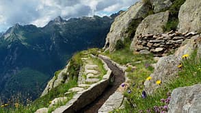 Antiker Aquädukt von Canaa im Lavizzara-Tal (Valle Maggia) Antiker Aquädukt von Canaa im Lavizzara-Tal (Valle Maggia)