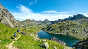 alpen,alps,distance,hike,hiker,hillwalking,leisure,mountainous,mountains,overview,recreational activity,touristic,two,way Österreich Top Touren