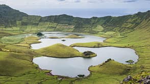 Azoren wandern Urlaub Insel Corvo Vulkankrater Caldeirao Azoren wandern Urlaub Insel Corvo Vulkankrater Caldeirao