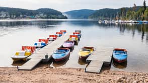 Strände Deutschland Strand Urlaub Sommer Schluchsee Boote Berge Schwarzwald Baden-Württemberg Strände Deutschland Strand Urlaub Sommer Schluchsee Boote Berge Schwarzwald Baden-Württemberg