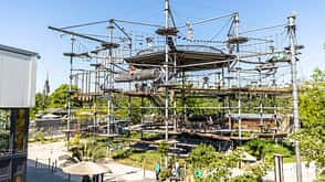 Hochseilgarten, Kletterpark MountMitte Berlin Deutschland