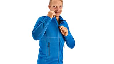 od-0618-tested-on-tour-patagonia-r1-full-zip-jacket (jpg)