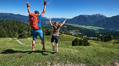 od-2019-bayern-family-alpenwelt-karwendel-Familienwanderung_am_Kranzberg (jpg)
