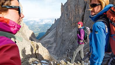 OD 1115 Woman Südtirol Dolomiten Langkofelscharte