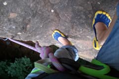 KL Vibram Five Fingers Klettertest