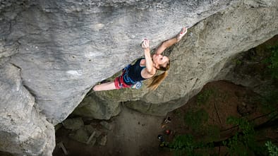 Chiara Hanke klettert im Frankenjura