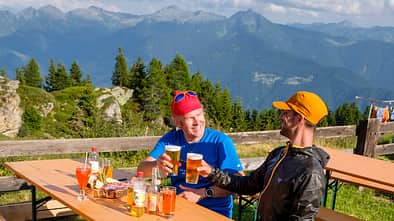 Tessiner Riviera - Bier und Aperol auf der Capanna Brogoldone