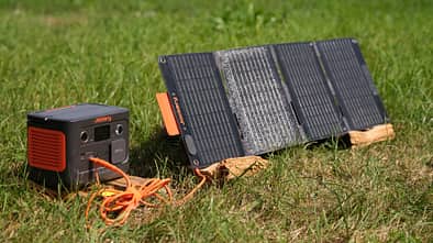 Jackery Explorer 300 Plus Powerstation + 40W Mini Solarpanel im Test