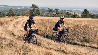 Bikepacking im Sauerland,trockenes Gras
