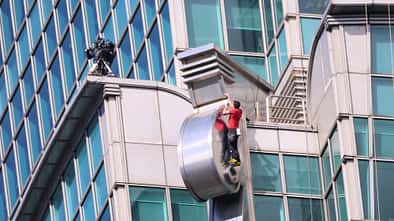 American Climber Alex Honnold Climbs Taipei 101 Building