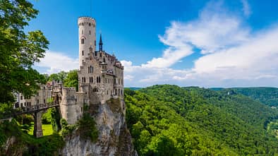 Schloss Lichtenstein, Schwäbische Alb, Frühling
