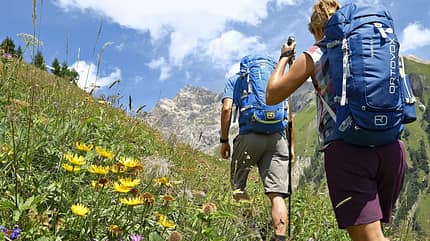 Wanderer auf dem Lechtaler Höhenweg
