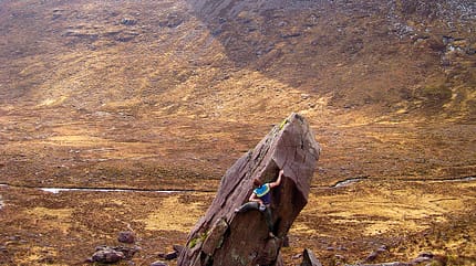 kl-bouldern-england-boulder-britain-schottland-finger-of-faith-6a-applecross-ph-richie-betts (jpg) kl-bouldern-england-boulder-britain-schottland-finger-of-faith-6a-applecross-ph-richie-betts (jpg)