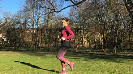od-keen-trailfit-2017-Workout_draussen_Rueckwaertslaufen (jpg) od-keen-trailfit-2017-Workout_draussen_Rueckwaertslaufen (jpg)