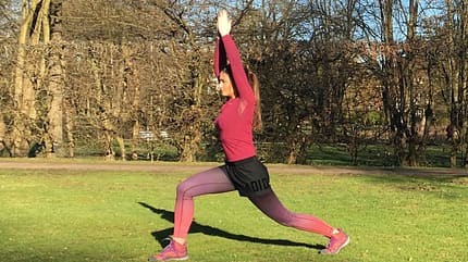od-keen-trailfit-2017-Workout_draussen_AufgerichteteAusfallschritte (jpg) od-keen-trailfit-2017-Workout_draussen_AufgerichteteAusfallschritte (jpg)