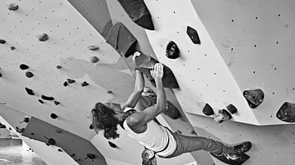 kl-training-am-campusboard-warmbouldern-sarah-dynochrom-boulderhalle-frankfurt (jpg) kl-training-am-campusboard-warmbouldern-sarah-dynochrom-boulderhalle-frankfurt (jpg)