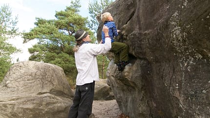 kl-klettern-mit-kindern-bouldern-fontainebleau4 (jpg) kl-klettern-mit-kindern-bouldern-fontainebleau4 (jpg)