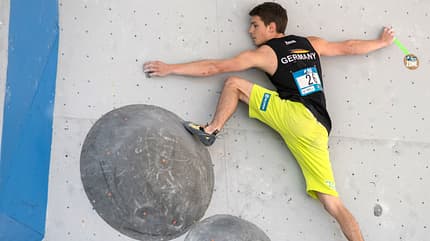 kl-beweglichkeit-bouldern-klettern-max-kleesattel-41890035055_10a889ce34_o (jpg) kl-beweglichkeit-bouldern-klettern-max-kleesattel-41890035055_10a889ce34_o (jpg)