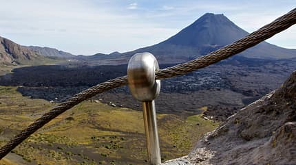 kl-bouldern-kapverden-via-ferrata-fogo-c-ibo-guengoer (jpg) kl-bouldern-kapverden-via-ferrata-fogo-c-ibo-guengoer (jpg)