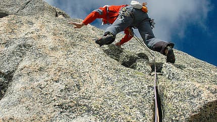 kl-felstypen-gestein-klettern-3-2017-granit-urner-alpen050 (jpg) kl-felstypen-gestein-klettern-3-2017-granit-urner-alpen050 (jpg)