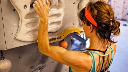 kl-fingerkraft-trainingsboard-bouldern-klettern-warm-up-klimmzug (jpg) kl-fingerkraft-trainingsboard-bouldern-klettern-warm-up-klimmzug (jpg)