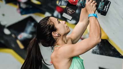 kl-boulderqueens-boulder-tipps-nina-williams-setting-boulder-claudiaziegler_3478 (jpg) kl-boulderqueens-boulder-tipps-nina-williams-setting-boulder-claudiaziegler_3478 (jpg)
