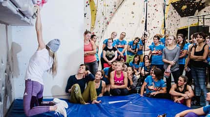 kl-boulderqueens-boulder-tipps-shauna-coxsey-trainingsboard-claudiaziegler_5925 (jpg) kl-boulderqueens-boulder-tipps-shauna-coxsey-trainingsboard-claudiaziegler_5925 (jpg)