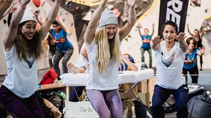 kl-boulderqueens-boulder-tipps-shauna-yoga-lacht-claudiaziegler_4339 (jpg) kl-boulderqueens-boulder-tipps-shauna-yoga-lacht-claudiaziegler_4339 (jpg)