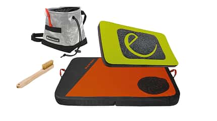 kl-draussen-bouldern-tipps-was-muss-mit-crashpad-buerste-chalgbag (jpg) kl-draussen-bouldern-tipps-was-muss-mit-crashpad-buerste-chalgbag (jpg)
