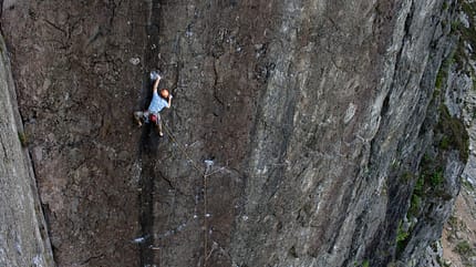 KL Jim "Big Guns" climbing "Lord of the Flies" (E6 6a) KL Jim "Big Guns" climbing "Lord of the Flies" (E6 6a)