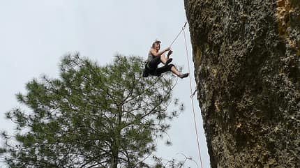 KL-nettsein-fallingSarah_AlanJames (jpg) KL-nettsein-fallingSarah_AlanJames (jpg)
