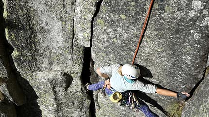 Trad-Klettern, clean climbing in der Schweiz Trad-Klettern, clean climbing in der Schweiz