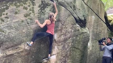 Charlotte André flasht Le Mur du Son 8A+ Charlotte André flasht Le Mur du Son 8A+