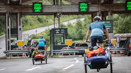 Alpen-Roadtrip mit Rad und Kajak, Heft 01/2021 Alpen-Roadtrip mit Rad und Kajak, Heft 01/2021