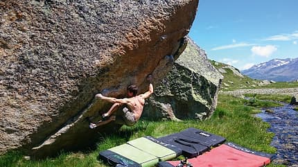 Bouldern am Furkapass Bouldern am Furkapass