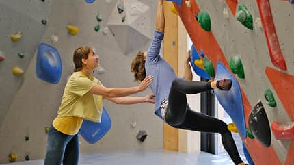 Richtig spotten beim Bouldern Richtig spotten beim Bouldern