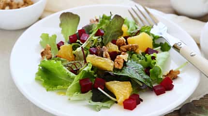 Einfacher Salat für unterwegs - Powersalat Einfacher Salat für unterwegs - Powersalat