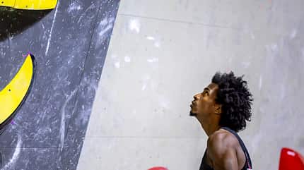 Richtig atmen beim Klettern + Bouldern Richtig atmen beim Klettern + Bouldern