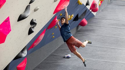 Alberto Gines Lopez beim Bouldern Alberto Gines Lopez beim Bouldern