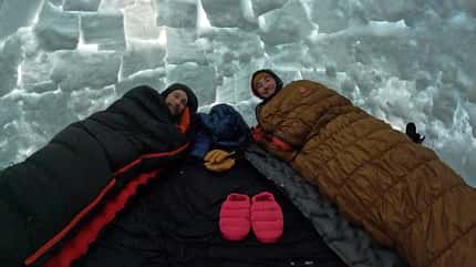 Iglu bauen mit Abenteuerreich Erlebnistouren in der Schweiz Iglu bauen mit Abenteuerreich Erlebnistouren in der Schweiz
