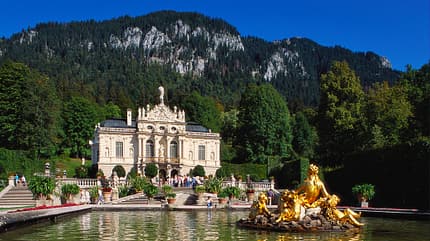 Schloss Linderhof, Ammergauer Alpen, Bayern
