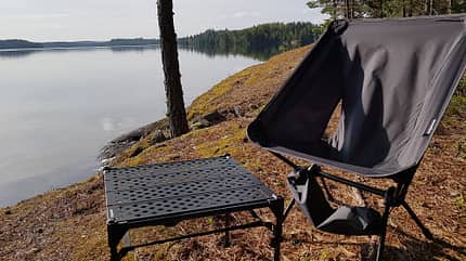 Lasse Light Chair und der Backpacker Table von Snowline Camping Lasse Light Chair und der Backpacker Table von Snowline Camping