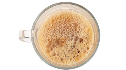 glass,ayak,overhead,milled,view,peruvian,dietary,isolated,healthy,maca drink,coffee,maca-maca,ground,tea,white,ayak willku,powder,top,ayak chichira,willku Basislager Ernährung - Ginseng
